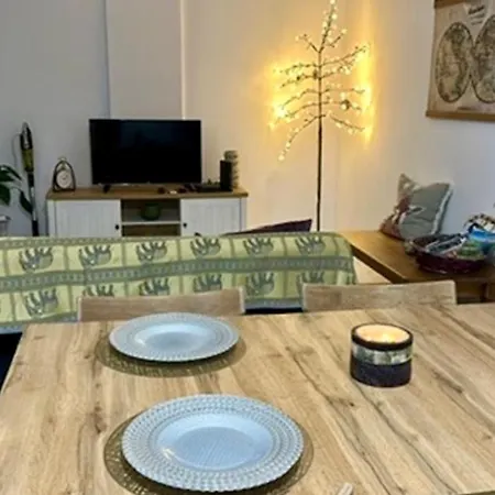 Modern 2 Bedroom 1min Away From The Sea *